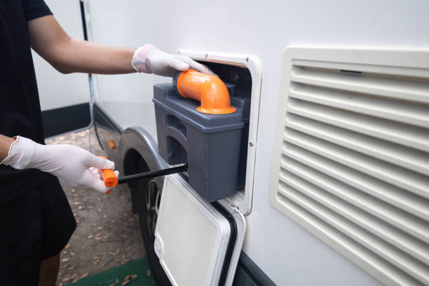 Best Porta potty delivery and setup  in Belleair Bluffs, FL